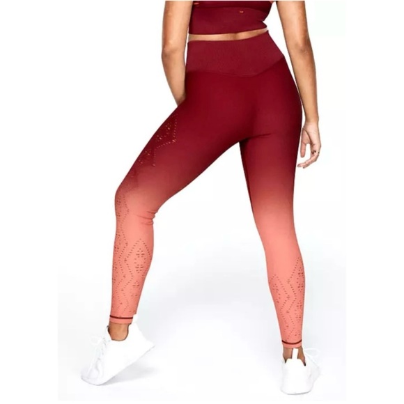 Victoria’s Secret PINK workout set - Picture 3 of 9